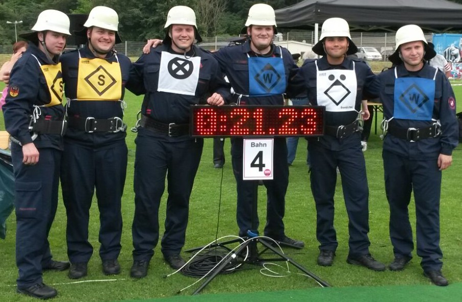 Roßdorfer Gruppe wurde deutscher Vizemeister beim Kuppel-Cup bei den Deutschen Feuerwehrmeisterschaften 2016 in Rostock